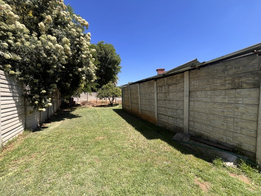 4 Bedroom Property for Sale in Generaal De Wet Free State